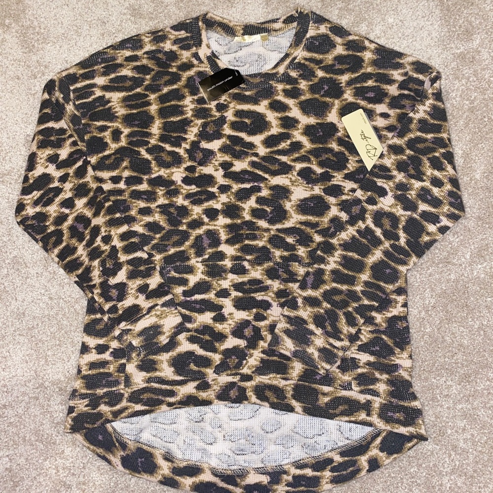 BRAND NEW WITH TAGS SOUTH MOON UNDER CHEETA TOP